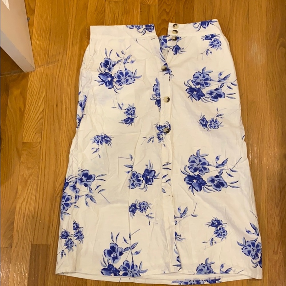 White and blue flora midi skirt